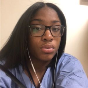 Meet your Posher, Danielle